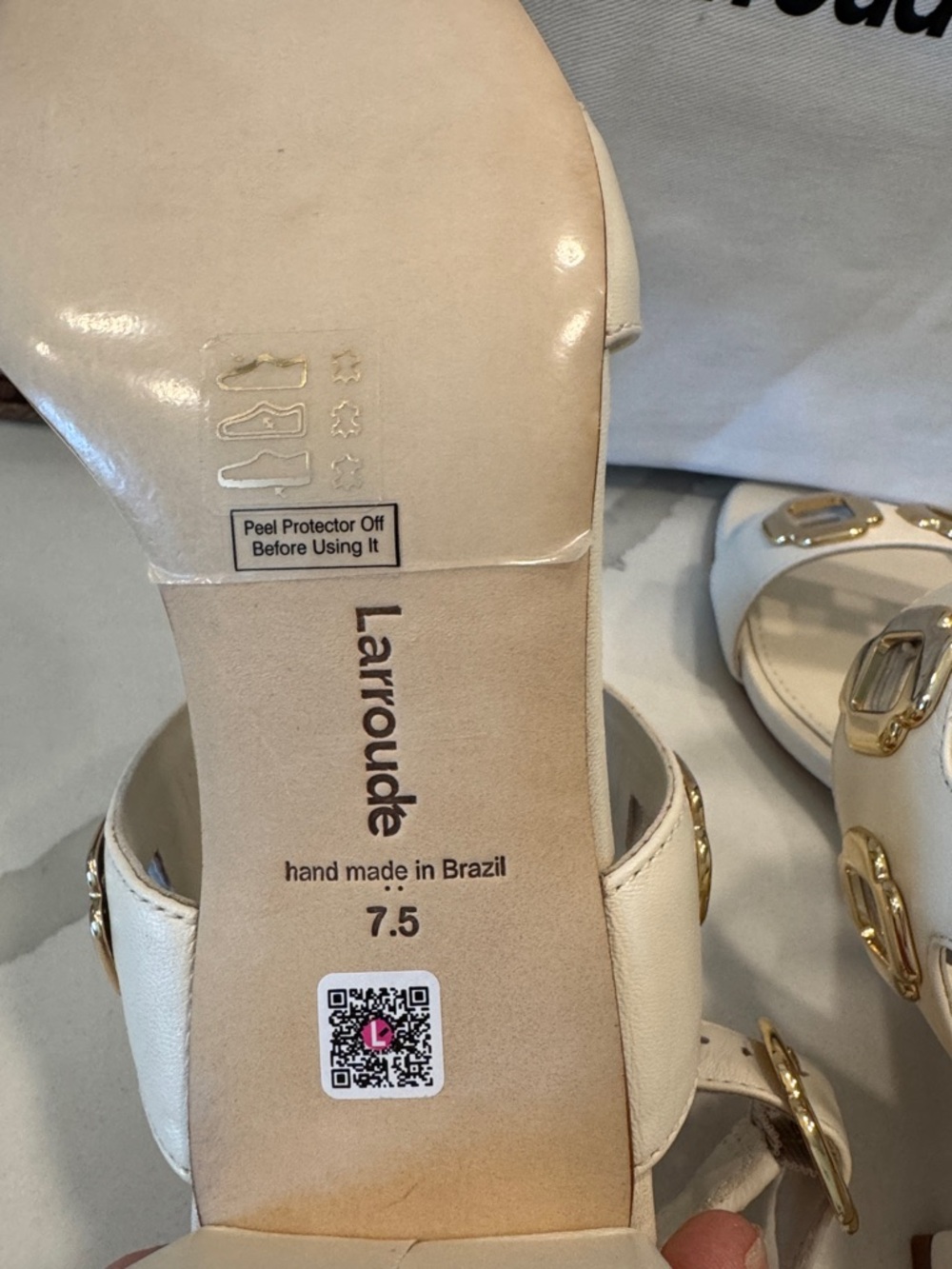 Larroude Cream Leather Sandals with Gold Buckle Details 7.5 - Picture 5 of 7